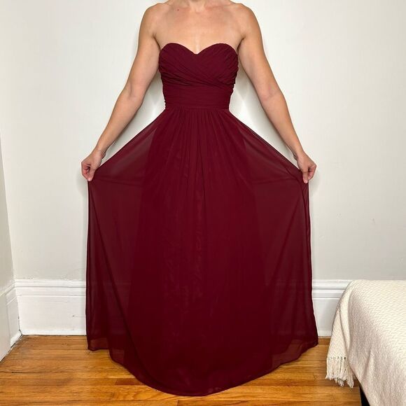 Bill Levkoff Dresses & Skirts - BILL LEVKOFF Deep Red Holiday Sweetheart Strapless Floor Length Gown - Size 2